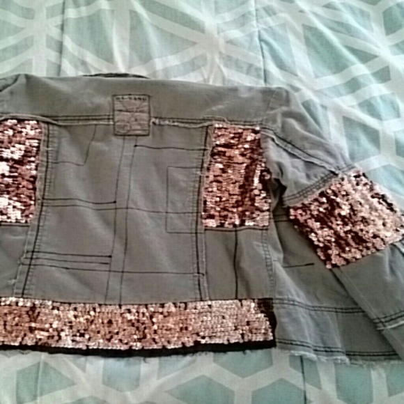 Blazer - Picture 5 of 7